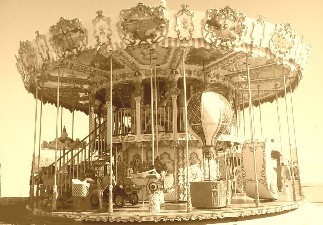 carousel spinning by anelephantcant